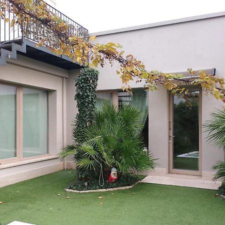 Suite Mimosa Con Piscina - Affitti Brevi Italia Sirmione Exterior photo